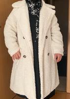 Flauschige Oversized weiße Jacke Köln - Volkhoven / Weiler Vorschau