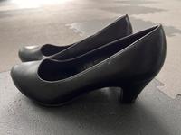 Schwarze Pumps Größe 39 Nordrhein-Westfalen - Oberhausen Vorschau