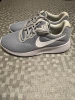 Nike Sportschuhe Gr. 37.5 Nordrhein-Westfalen - Blomberg Vorschau