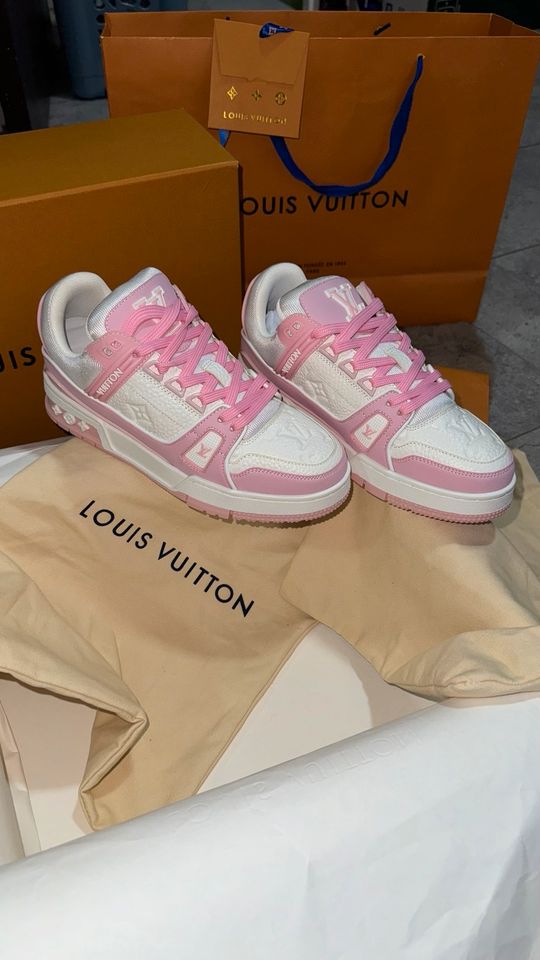 Louis Vuitton Trainer Pink White (Women's) in Berlin