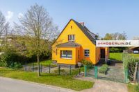 IMMOBERLIN.DE - Charaktervolles Haus auf teilbarem Westgrundstück in familienfreundlicher Lage Brandenburg - Panketal Vorschau