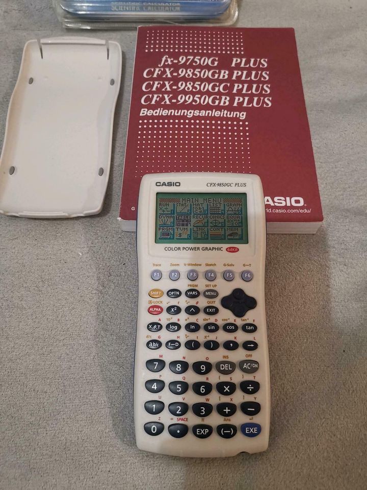 Casio CFX-9850GC PLUS Taschenrechner,Formeln,Statistiken,Graphike in Stuttgart