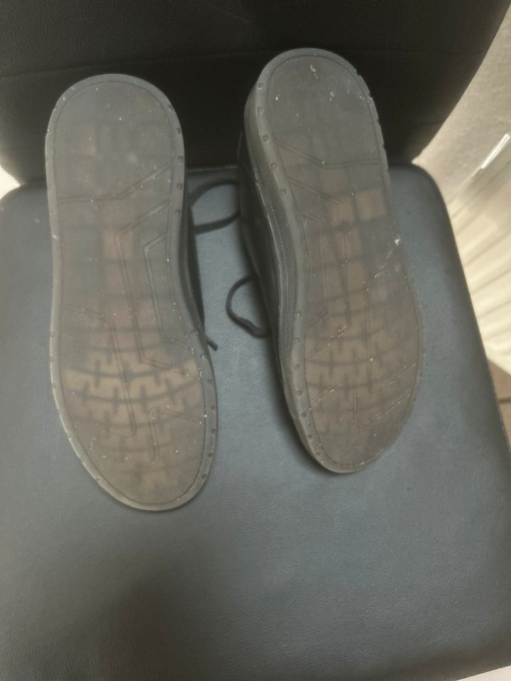 Schuhe schwarz in Hamm