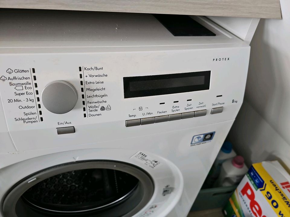 AEG Waschmaschine 8kg in Itzehoe
