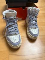 Nike Air Jordan Elevate High  Gr 39 lila weiß Baden-Württemberg - Markgröningen Vorschau