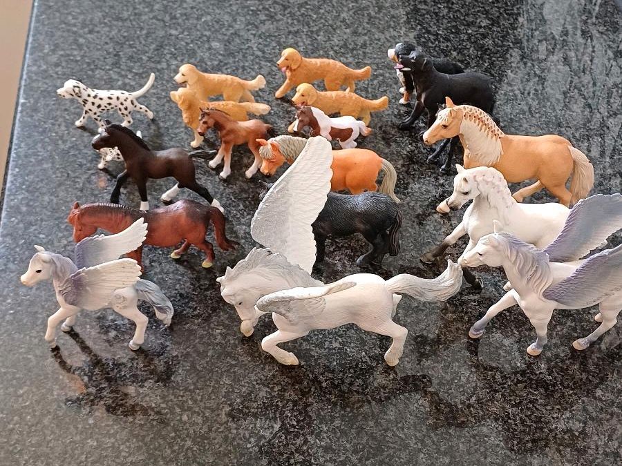 20 Figuren von Schleich in Kamp-Lintfort