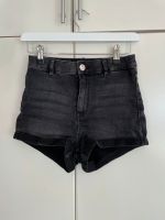 H&M Jeans Shorts schwarz Gr. 34 Nordrhein-Westfalen - Dormagen Vorschau