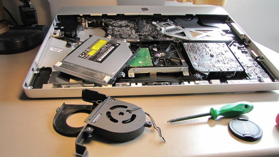 iMac Macbook Laptop PC Computer Reparatur Grafikchip Austausch in Hamburg