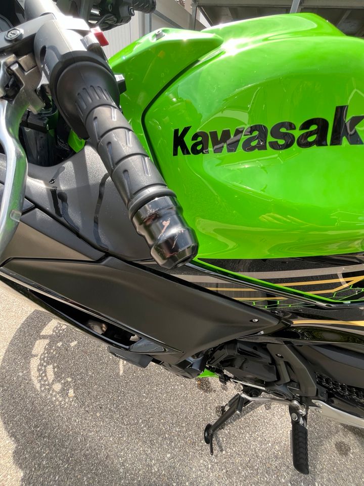 Kawasaki Ninja650 ABS mit vielen Extras - nur 2905km in Senden