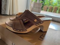 Clogs UGG Gr. 37 Leder Nordrhein-Westfalen - Wiehl Vorschau