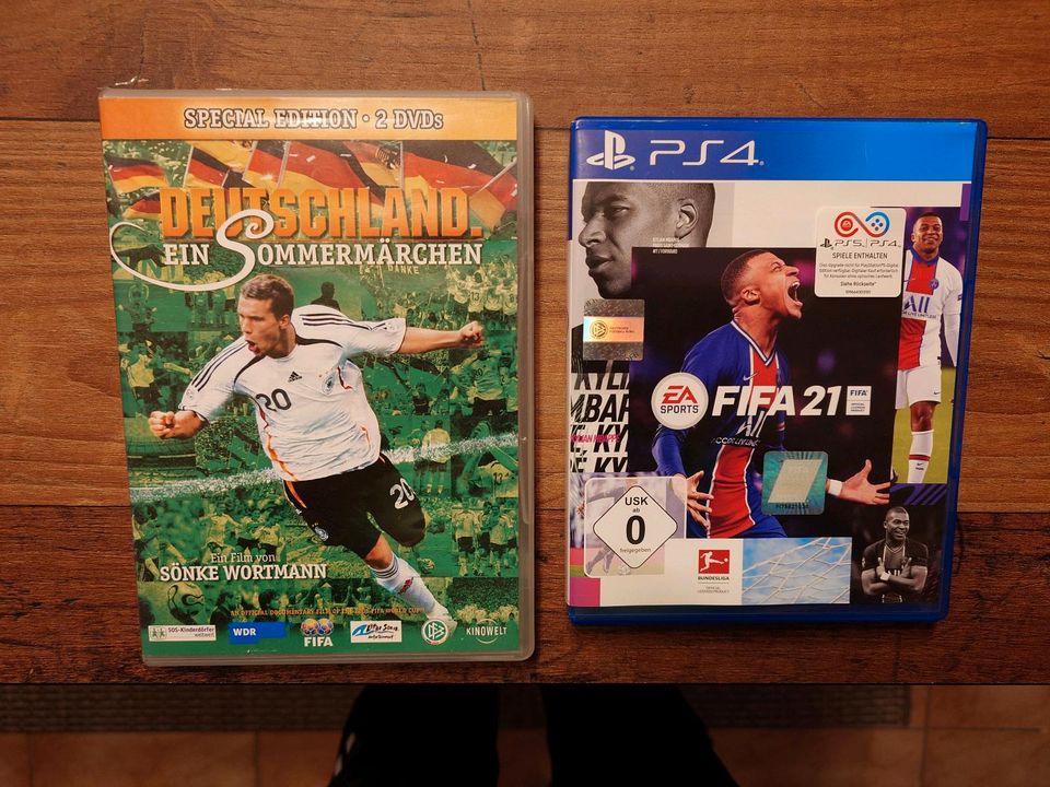 Fifa 21 PS4 sowie DVD Das Sommermärchen, beide original in Ilsenburg (Harz)