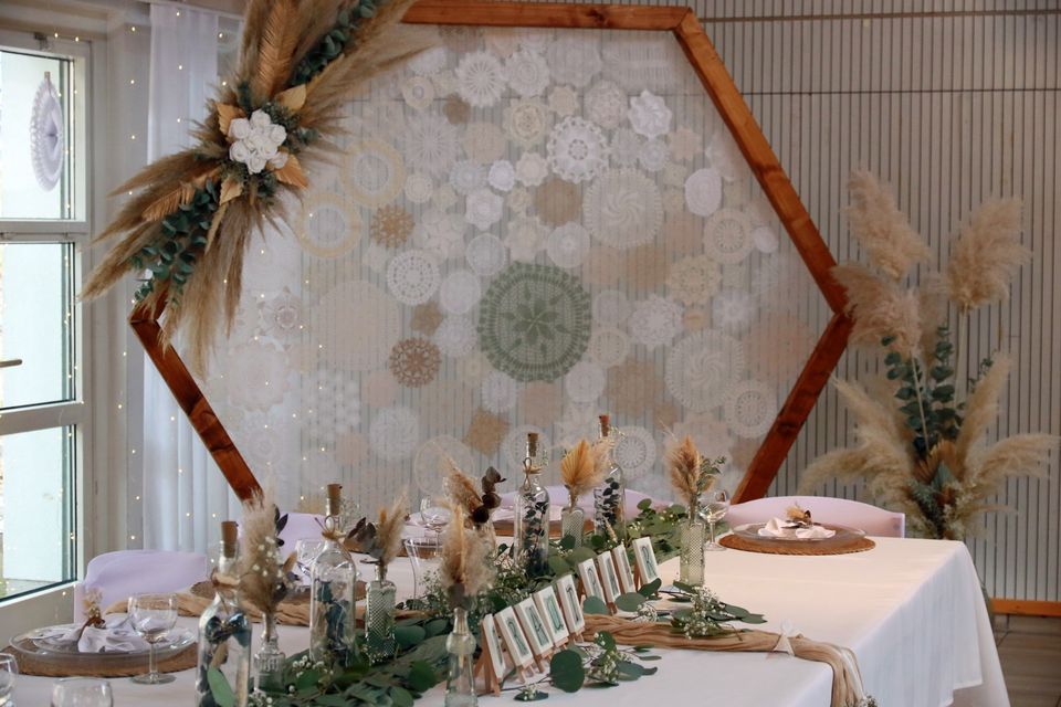 Traubogen Hexagon Massiv Holz Hochzeit in Großrosseln