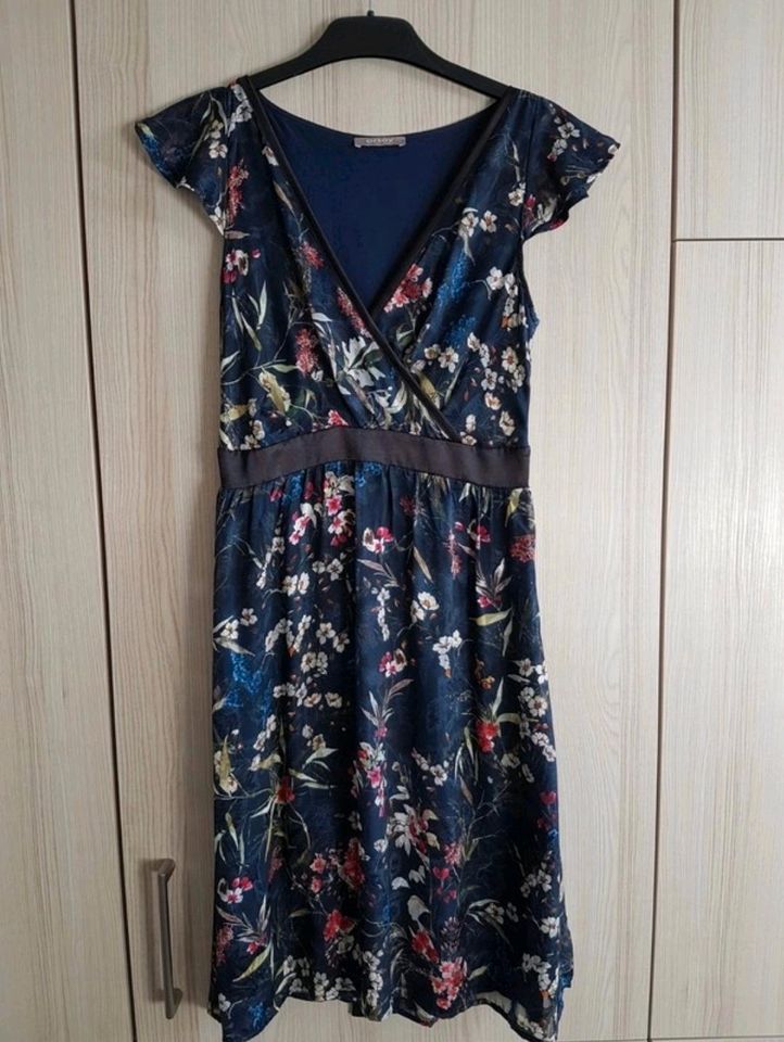 Kleid Sommerkleid Orsay Gr. 36 S Blau Blumen Floral in Pforzheim