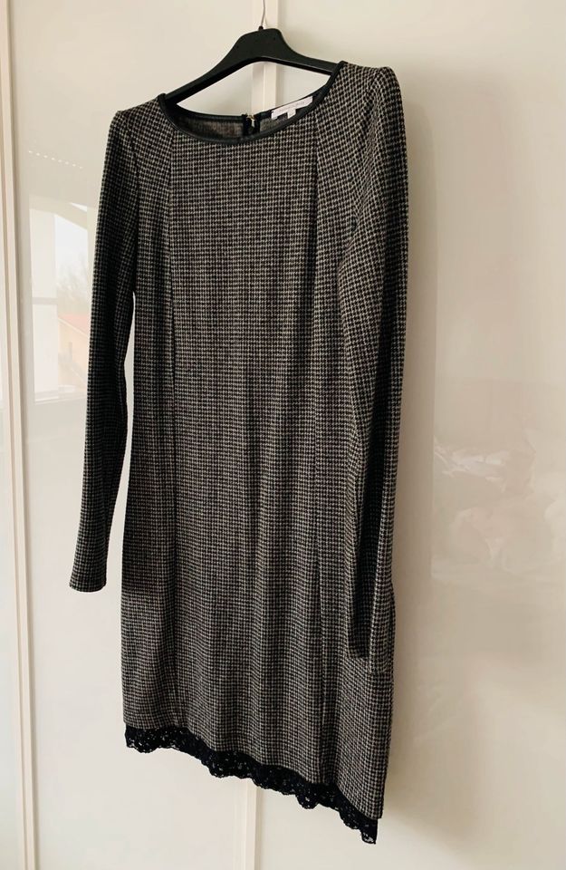 Patrizia Pepe Mini Kleid mit Spitze Grau Schwarz Gr. 42 (it) / S in München