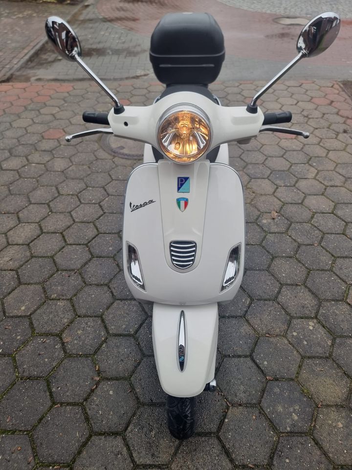 Vespa LX 50  + Satz Reifen in Sande