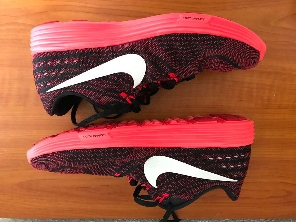 NIKE Lunartempo 2 Turnschuhe -Gr. 44,5 Pink & Black-Original ! in Welfesholz