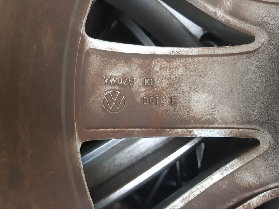 4x Alufelgen 18" original VW für VW Tiguan in Darmstadt