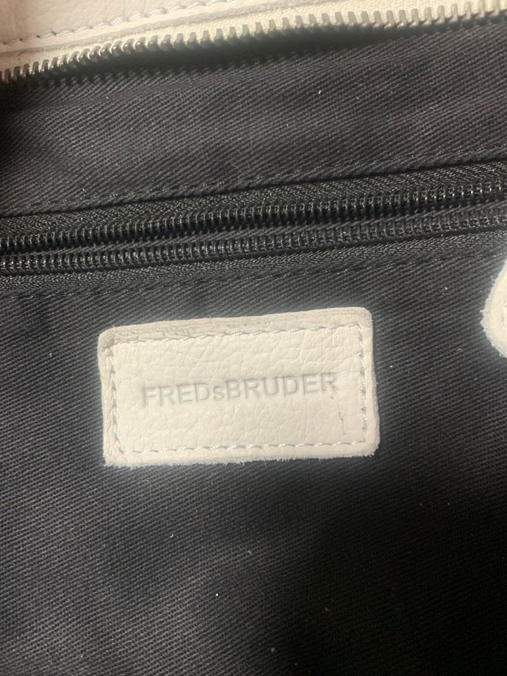 Fredsbruder cremefarbene Handtasche in Wietmarschen