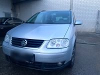 VW Touran 2.0 TDi Higline Tour 140 Ps 5 Sitzer Klima Sitzheizung Hessen - Bebra Vorschau