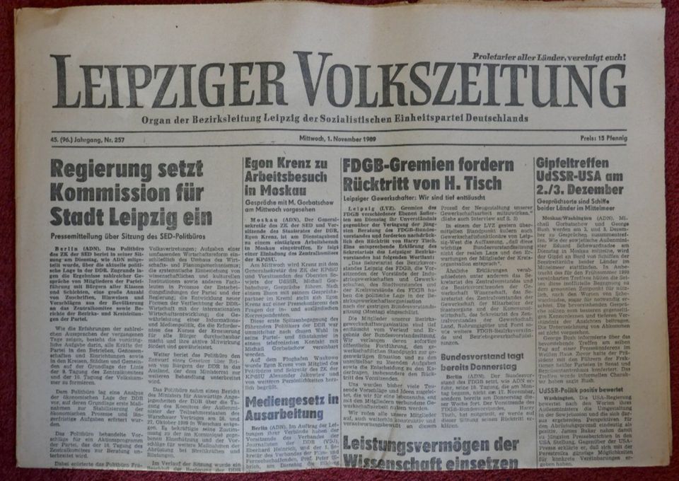 Leipziger Volkszeitung Nr. 257 vom 1. November 1989 Organ der SED in Hamburg