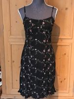 kurzes schwarzes Kleid Damenkleid Sommerkleid gr. 38/M neuwertig Hessen - Wölfersheim Vorschau