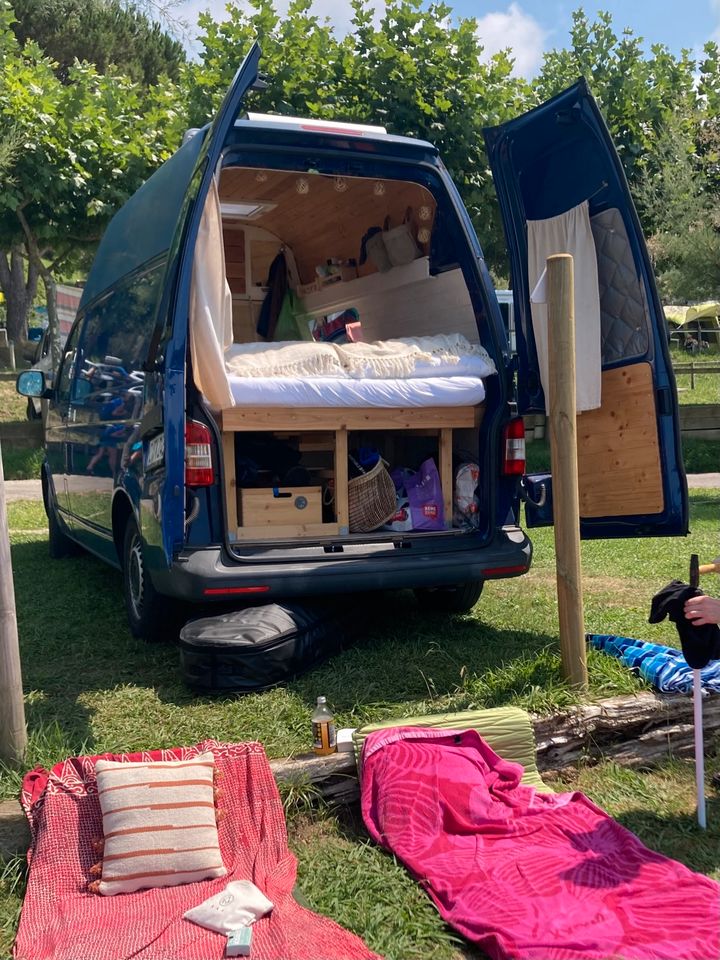 Einzigartiger Camper Van - VW in Frankfurt am Main