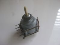 Ruwido Poti Röhrenradio Potentiometer 1,3M Ohm Ω Oldtimer Radio Bayern - Würzburg Vorschau