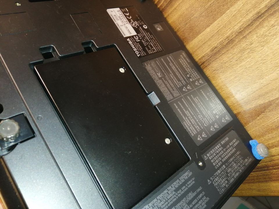 Toshiba TDP-T45 Beamer mit Tasche und Zubehör sehr gut in Schkeuditz