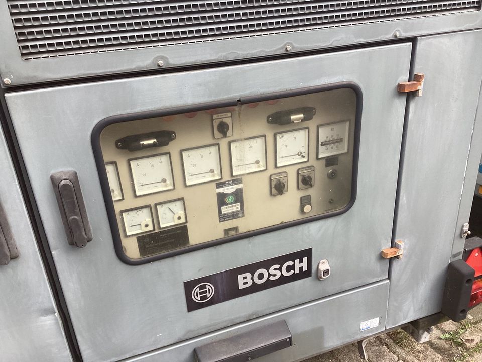 Anhänger 25 KVA Bosch / AVS Netzersatzanlage Stromaggregat Notstrom Generator Stromgenerator Diesel 19% MwSt ausweisbar in Garrel