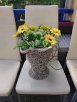 Künstliche Sonnenblumen mit Holzkörbchen Nordrhein-Westfalen - Bottrop Vorschau