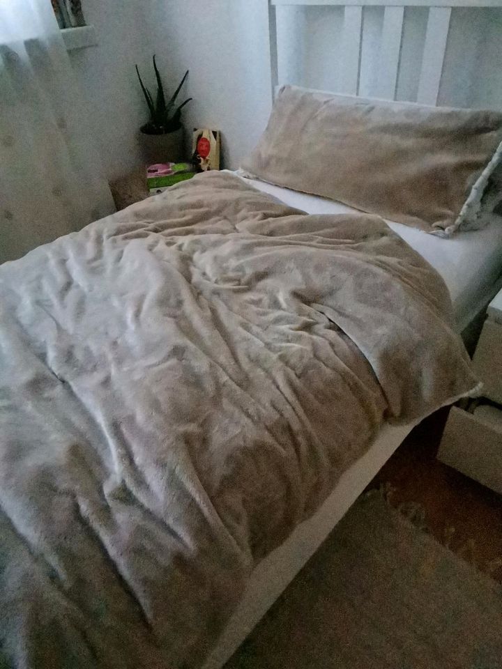 Einzelbett Edelzeit Wendebett Wäsche HSE❤️ in Halle