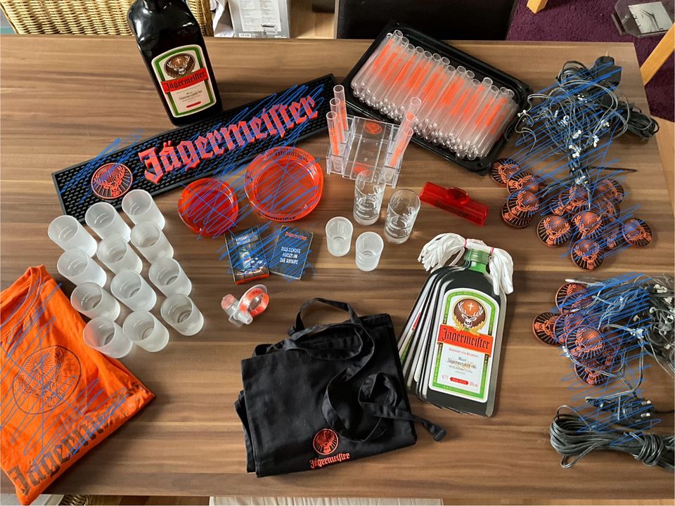 Jägermeister Konvolut Gläser Glashalter Girlande Kellnerschürze in Bottrop