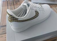 Originale Nike Air Force 1 '07 NEU Gr. 41 weiß gelb jorden Brandenburg - Werder (Havel) Vorschau