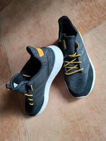 Adidas G25770 Questar Strike schwarz gold weiß 44 2/3 Hessen - Burghaun Vorschau