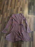 NA-KD Damenkleid Sommerkleid rosa altrosa Gr. S rüschen Sachsen - Coswig Vorschau