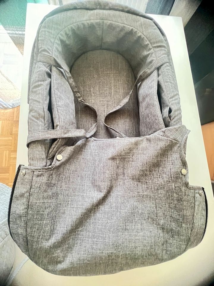 Stokke Kinderwagen 2in 1,Pelzdecke+Rücksack in Teltow