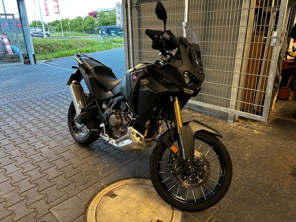 Honda Africa Twin Adventure WIE NEU 380km in Walluf