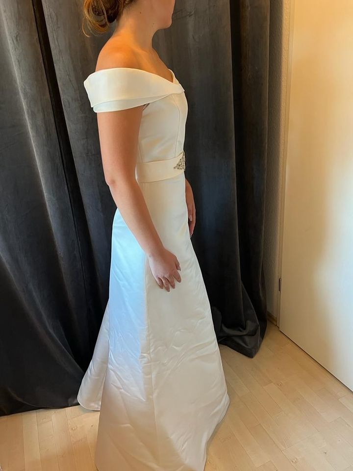 Hochzeitskleid Brautkleid ungetragen Größe 38 in Berlin