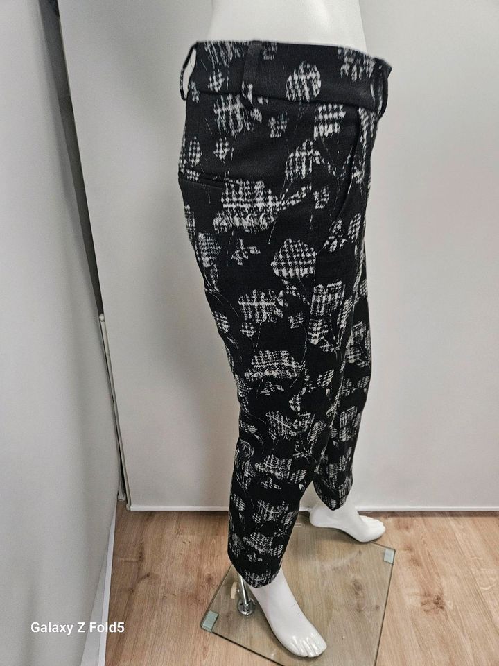 Raffaello Rossi Chinohose schwarz- grau Muster Gr.36 Neupreis 180 in Nürnberg (Mittelfr)