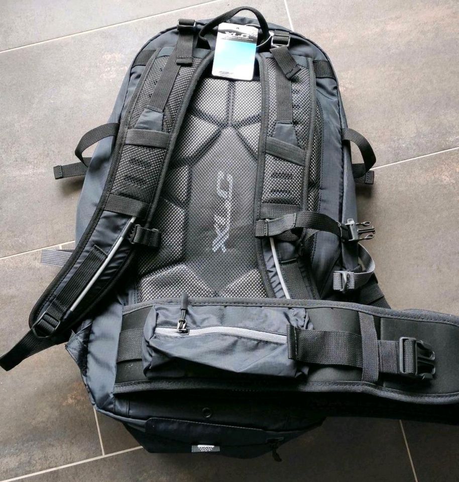 Neuer E-Bike Protector-Rucksack BA_S98 von XLC mit Akkufach in Elze