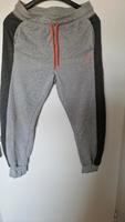 Adidas Sportanzug Gr 38/40 grau Schleswig-Holstein - Lübeck Vorschau