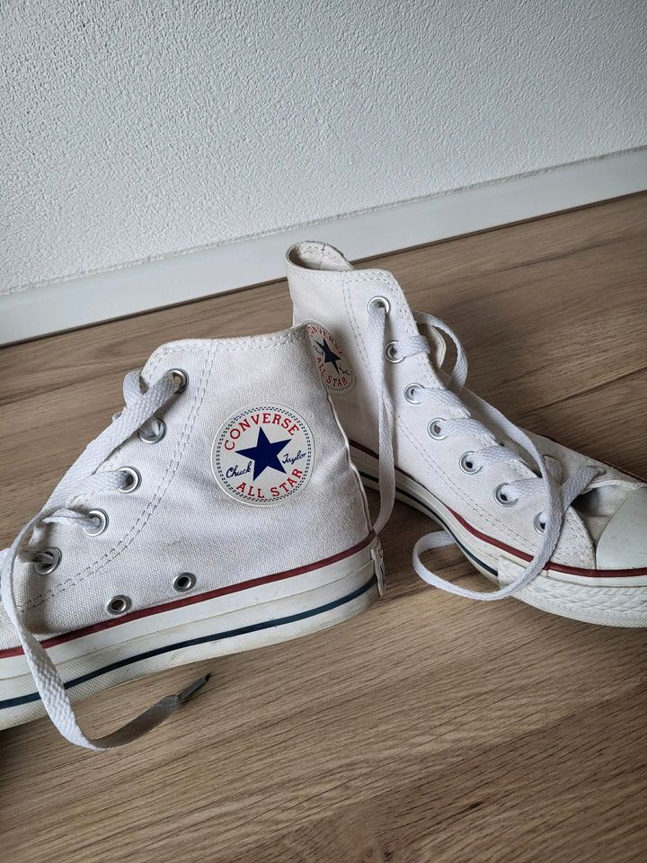 Converse Damen in Neuenbürg