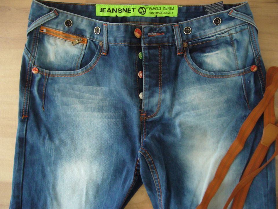 Nur noch 2 trendy Jeans Länge 34 in Deggendorf
