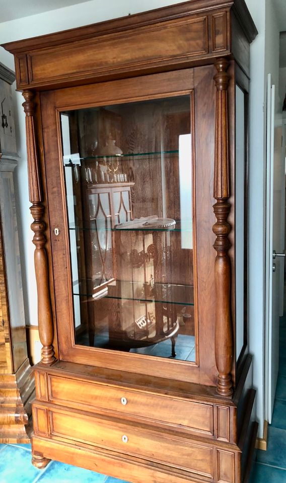 Vitrine Gründerzeit antik Historismus Schrank massiv Mahagoni in Varel