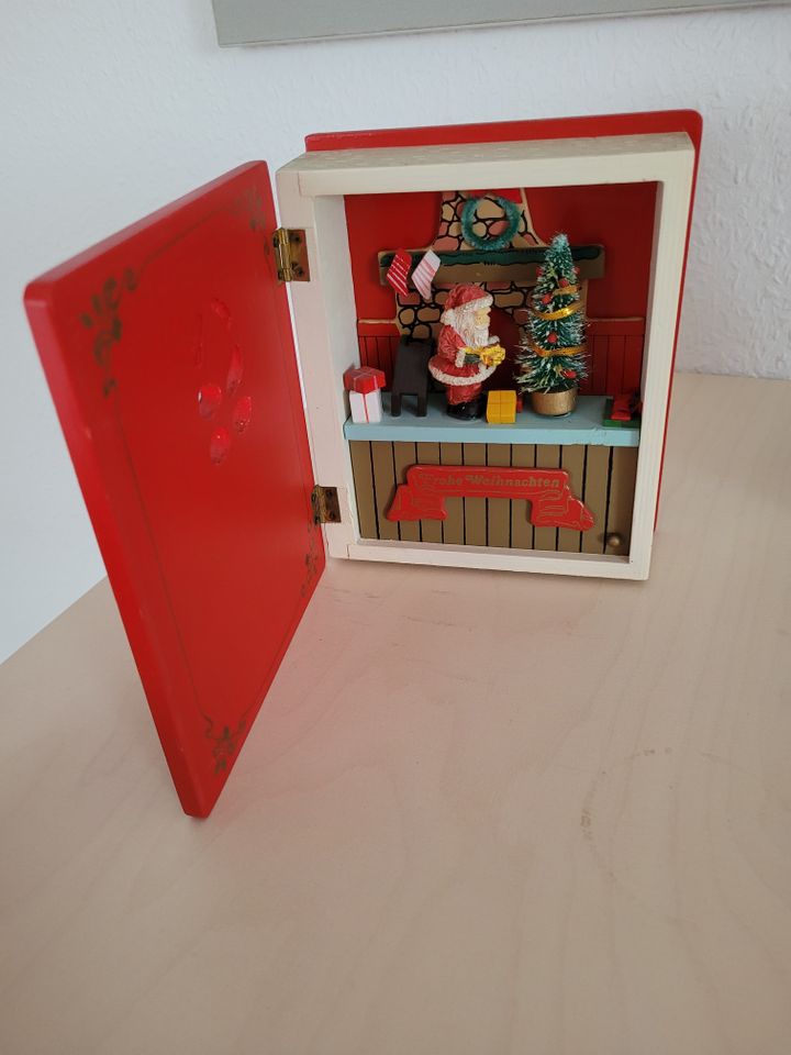 Spieluhr als Weihnachtsbuch in Dortmund
