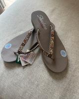 Skechers Cali Meditation Butterfly Garden – Neu Gr. 41 Nordrhein-Westfalen - Wesseling Vorschau
