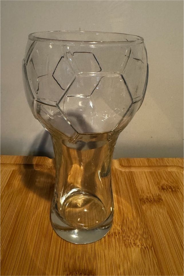 Glas / Glaspokal / Pokal Fußball in Bremen