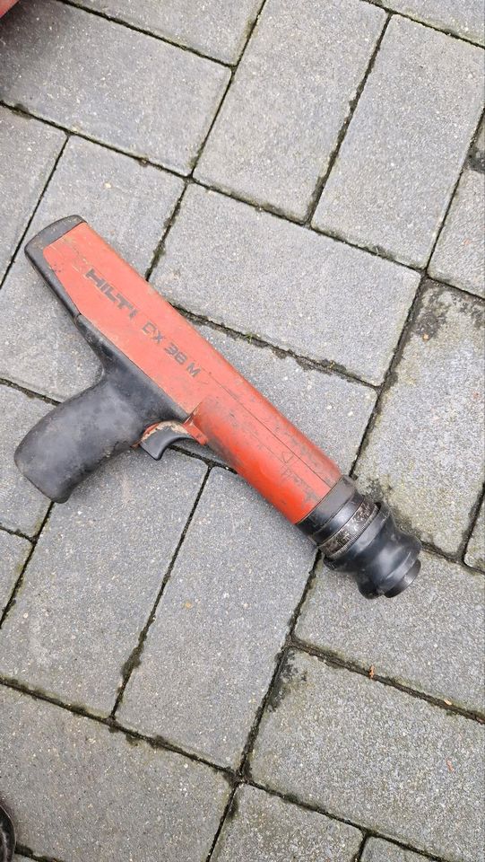 Hilti Bolzengerät in Rechberghausen