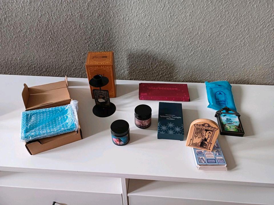 Bookish Box, Owlcrate,  Buchkerze, tealight holder,  Buchstützen in Netphen