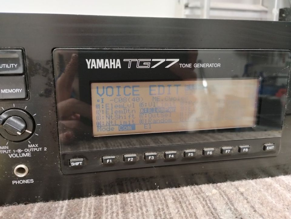 Yamaha TG77 in Frankfurt am Main